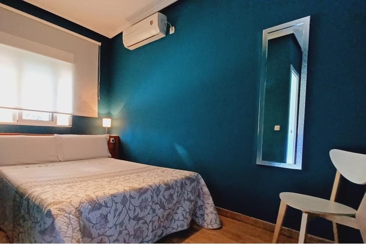 Hostal Aravaca Garden Madrid Exterior photo