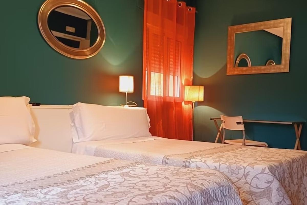 Hostal Aravaca Garden Madrid Exterior photo